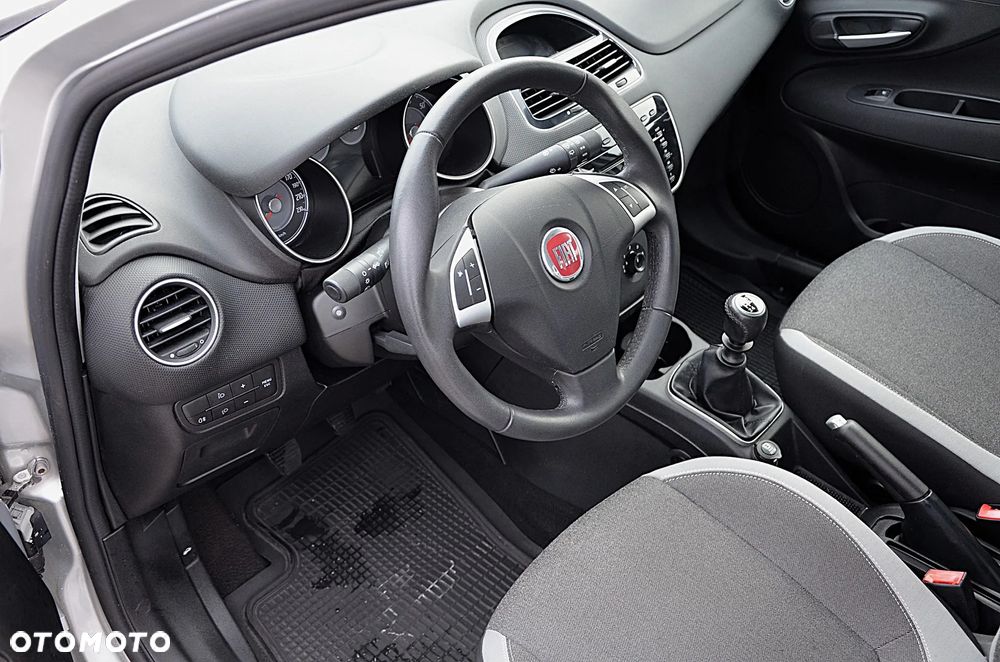 Fiat Punto 1.2 Fresh - 12