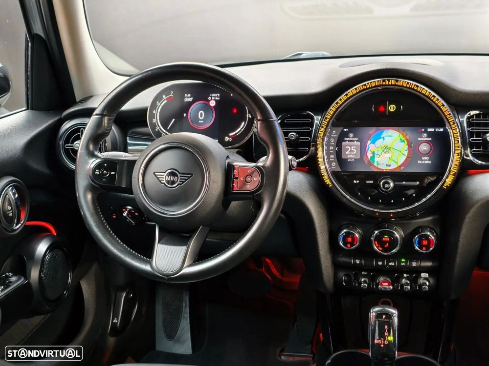 MINI 5 Portas Cooper Camden Edition Auto - 14