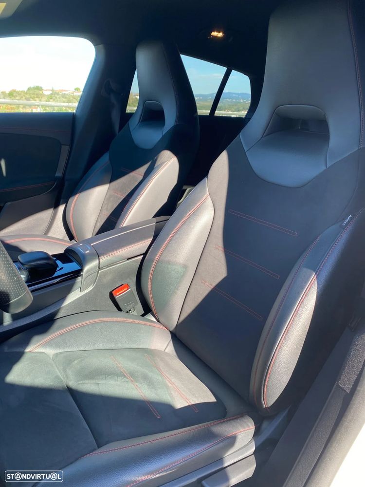 Mercedes-Benz CLA 250 e 8G-DCT AMG Line - 12