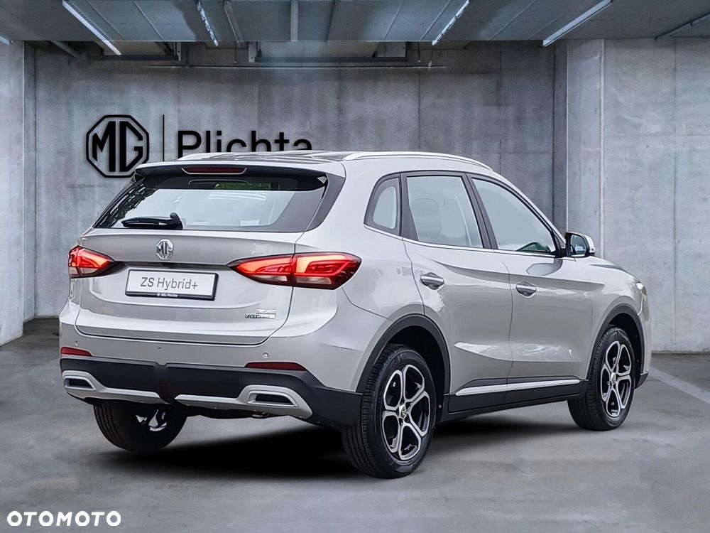 MG ZS Hybrid+ - 8