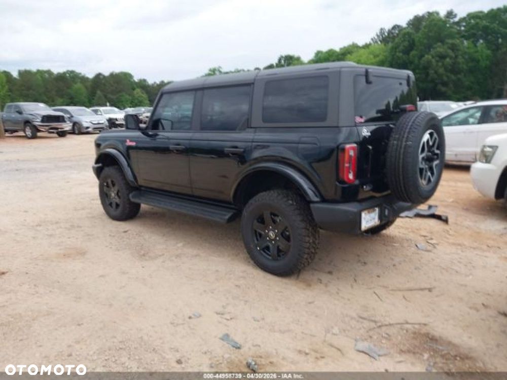 Ford Bronco - 3