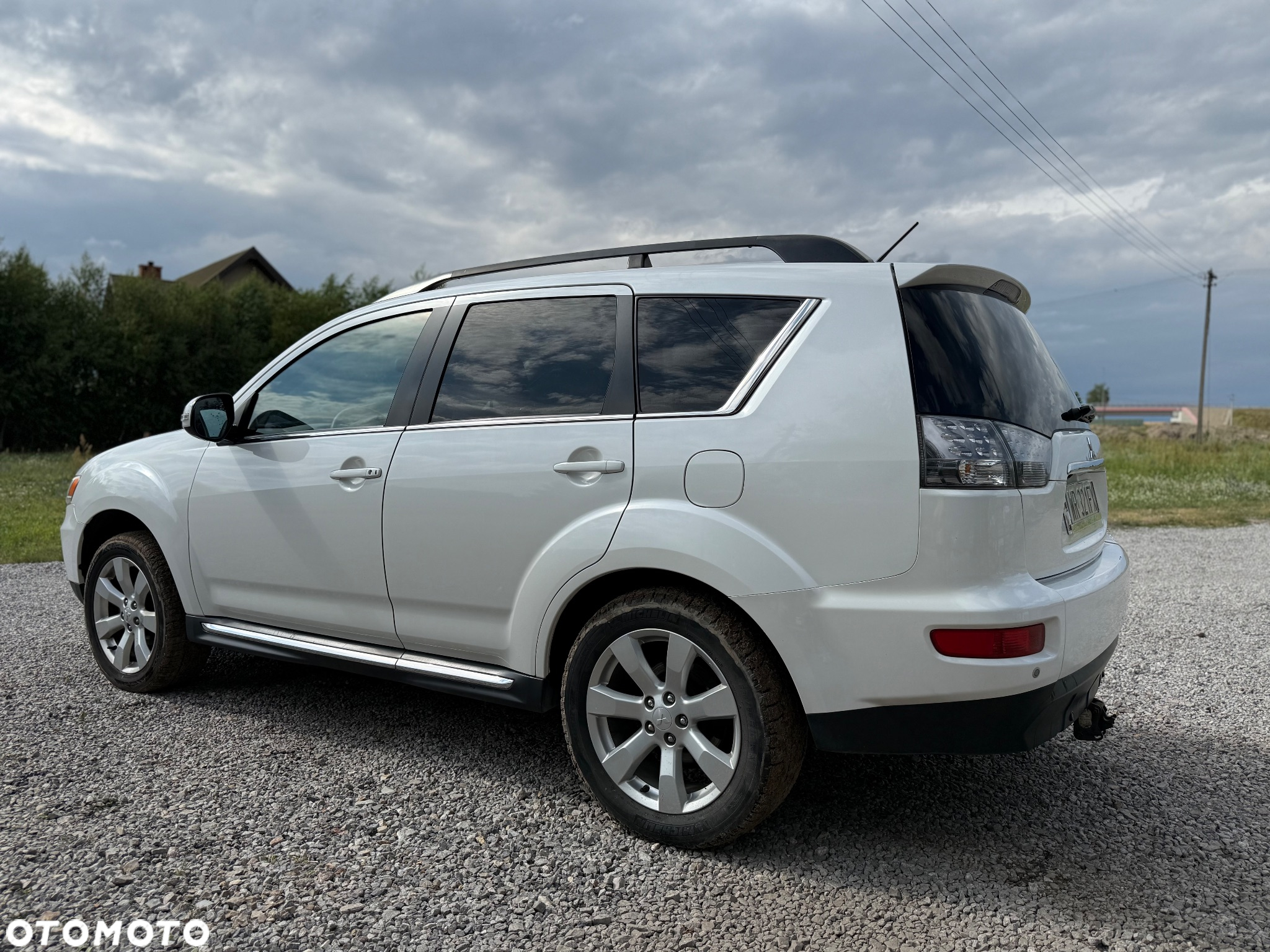 Mitsubishi Outlander - 3