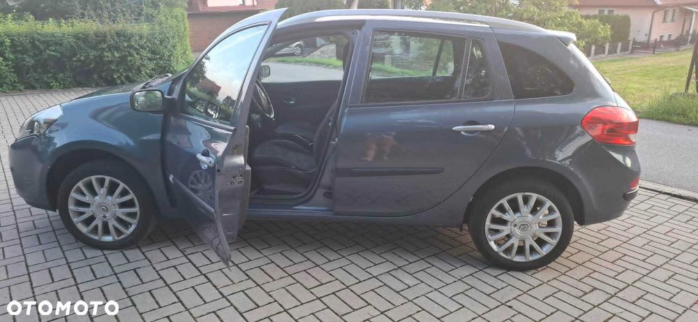 Renault Clio - 2