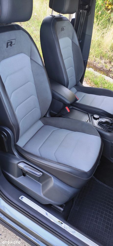 Volkswagen Tiguan 2.0 TDI SCR 4MotION DSG R-Line - 26