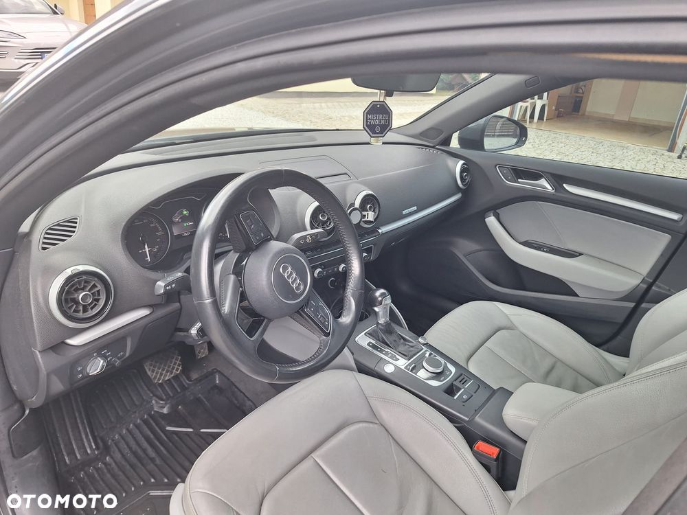 Audi A3 Sportback 1.4 TFSI e-tron S tronic - 16