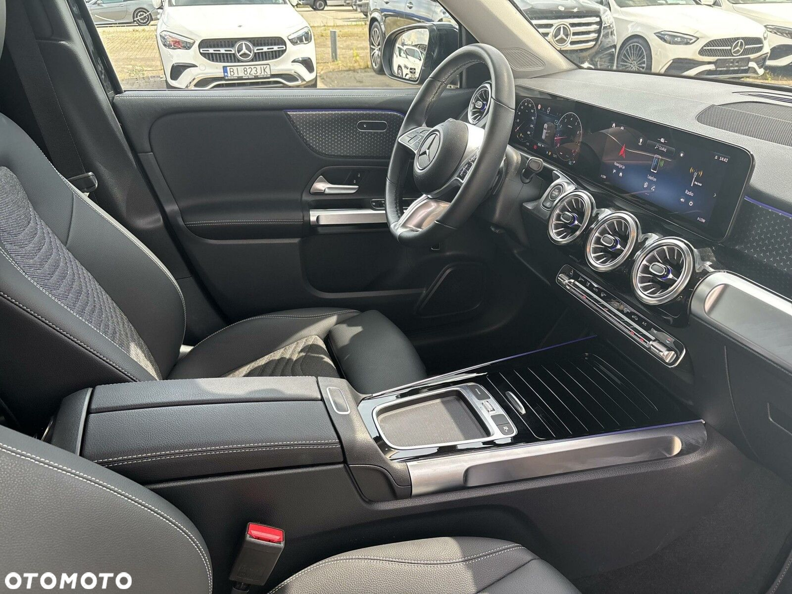 Mercedes-Benz GLB 200 4-Matic Progressive 8G-DCT - 19