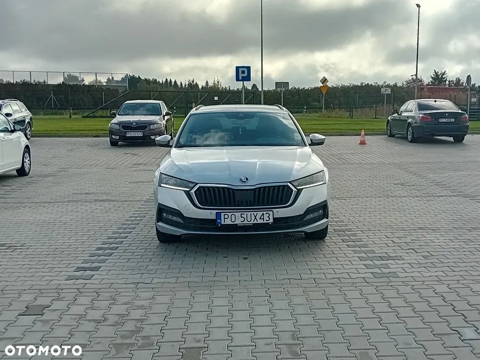 Skoda Octavia 2.0 TDI SCR Ambition DSG - 2