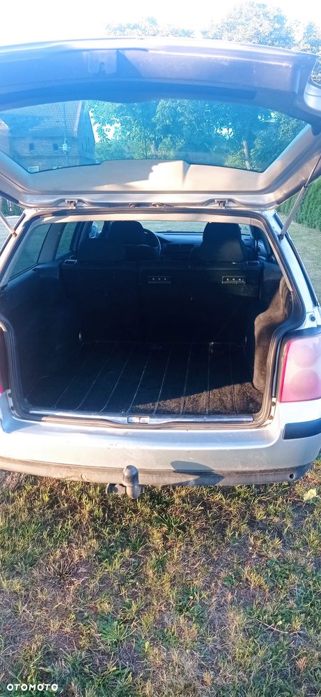 Volkswagen Passat - 4