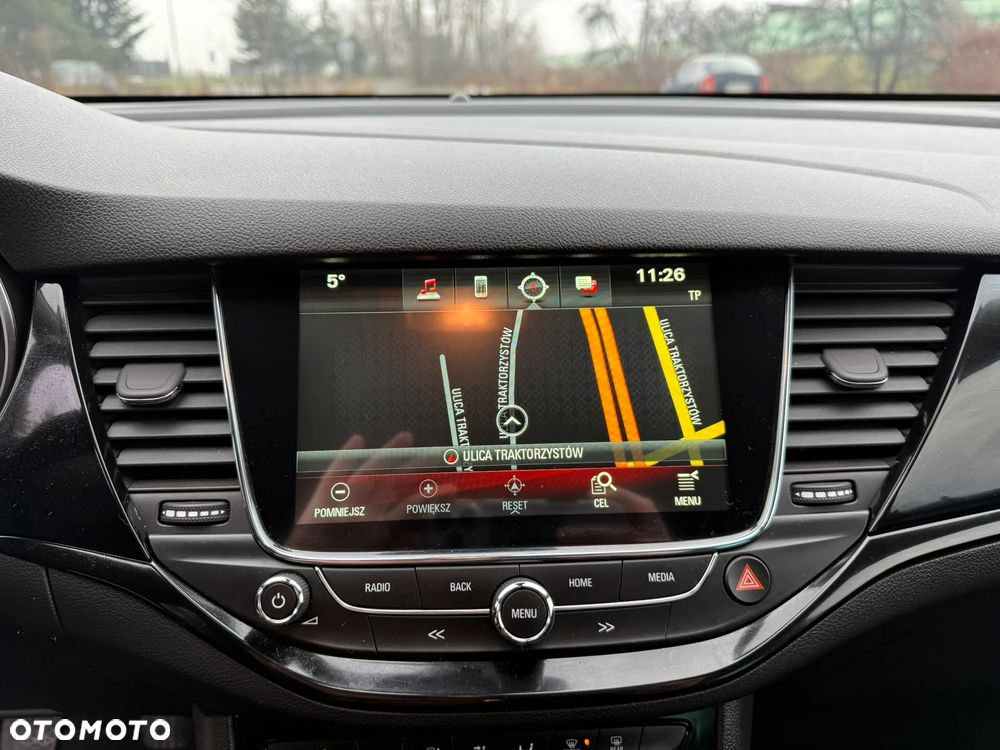 Opel Astra 1.4 Turbo Business - 17