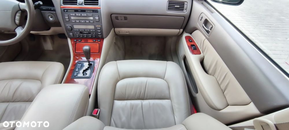 Lexus LS Standard - 12