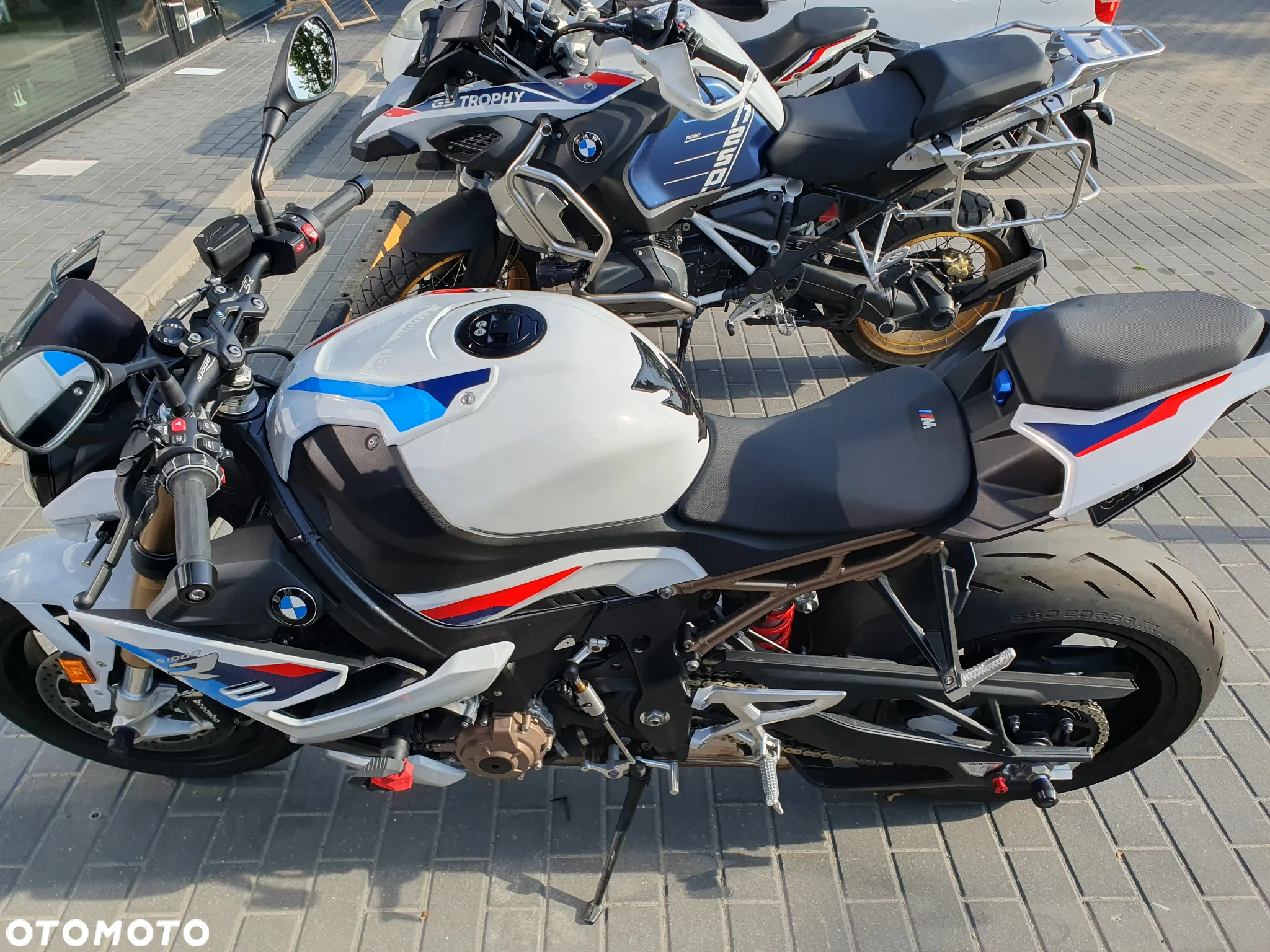 BMW S - 2