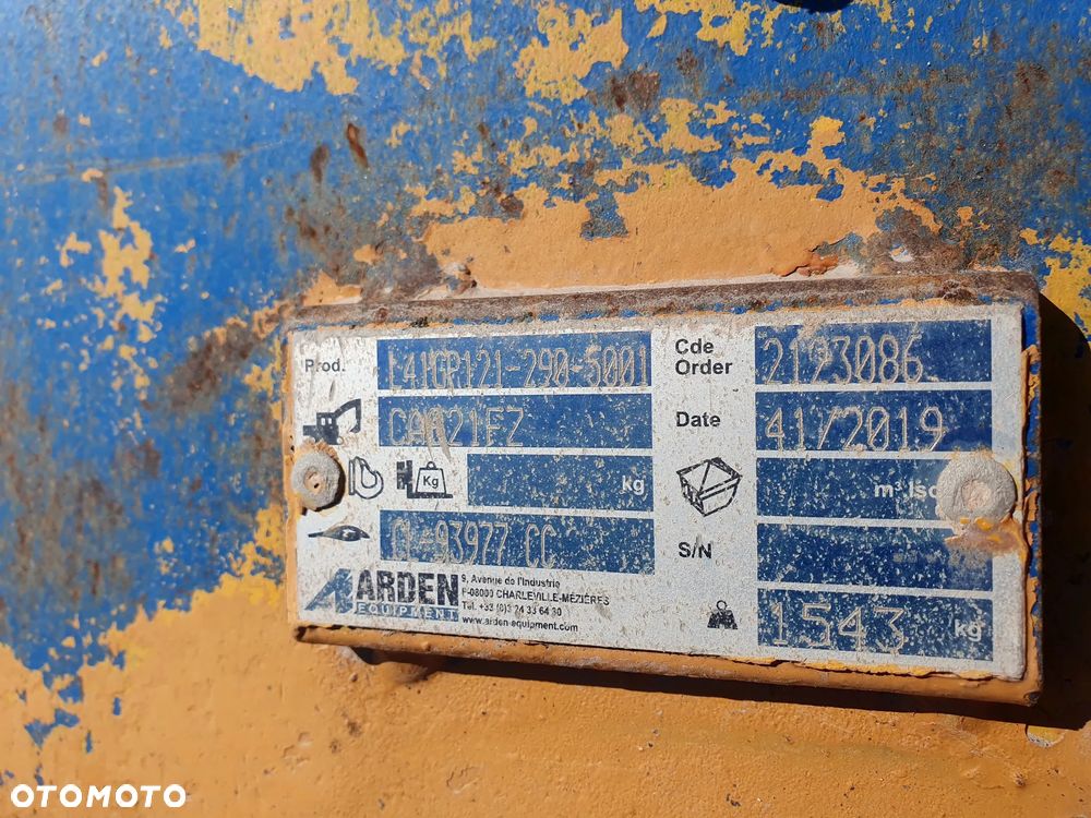 Case 821E - 10