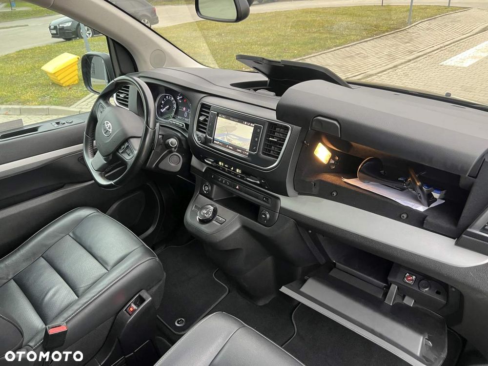 Toyota ProAce Kombi D-4D Medium 2,8t - 12