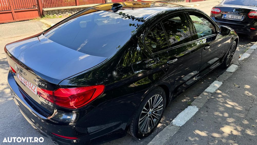BMW Seria 5 520d Sport Line - 3