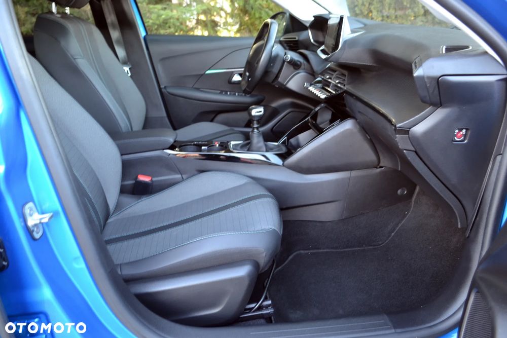 Peugeot 208 - 27