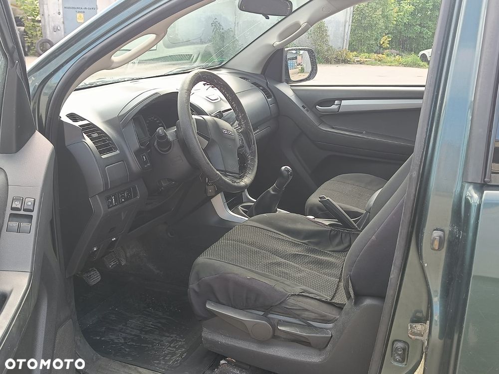 Isuzu D-Max 2.5 DC LS - 5