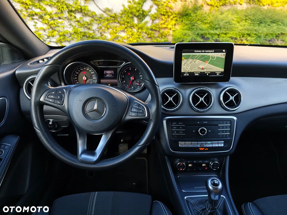 Mercedes-Benz CLA 200 UrbanStyle Edition - 13