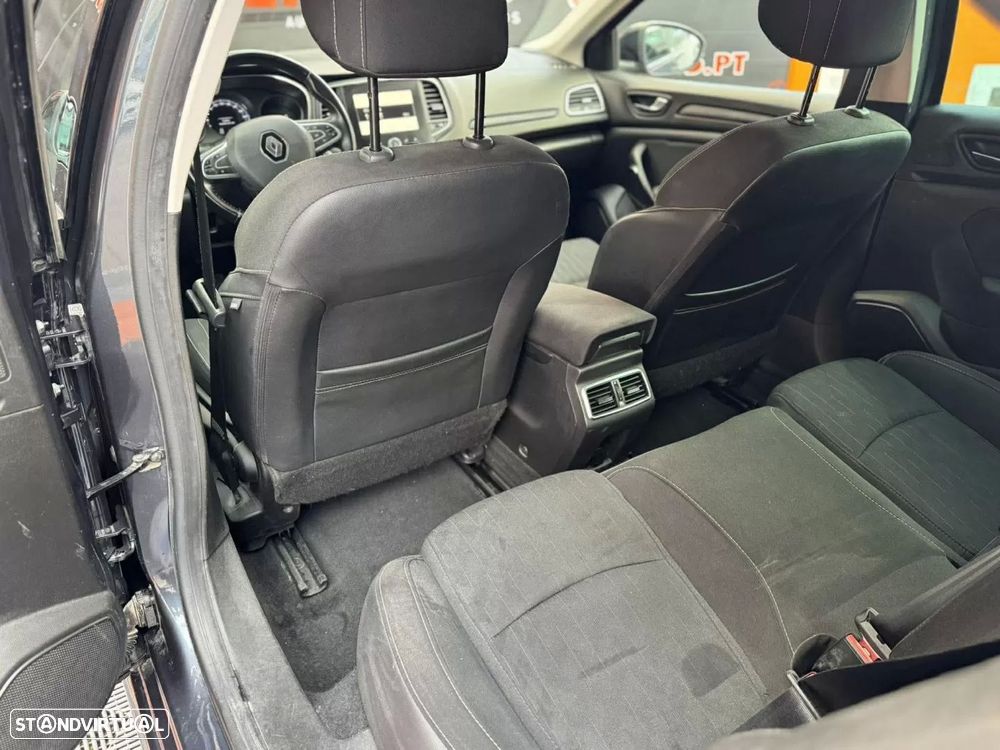 Renault Mégane 1.5 Blue dCi Limited - 10