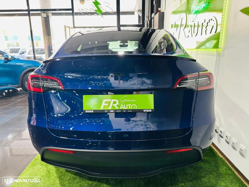 Tesla Model Y Long Range Dual Motor AWD - 17