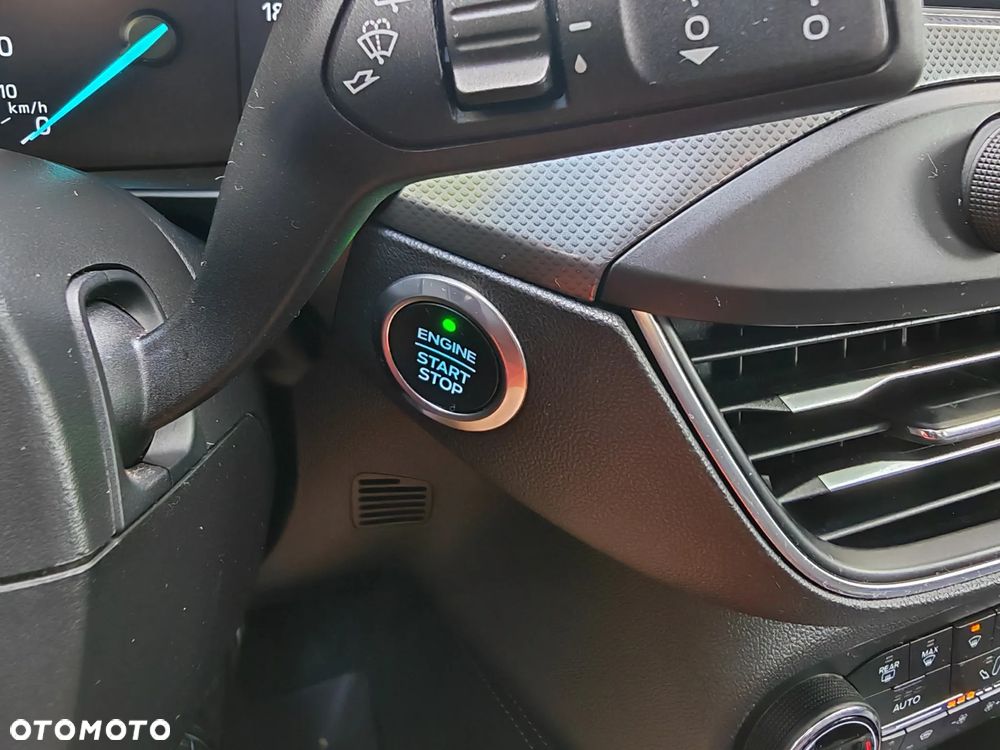 Ford Focus 1.5 EcoBoost Titanium - 34