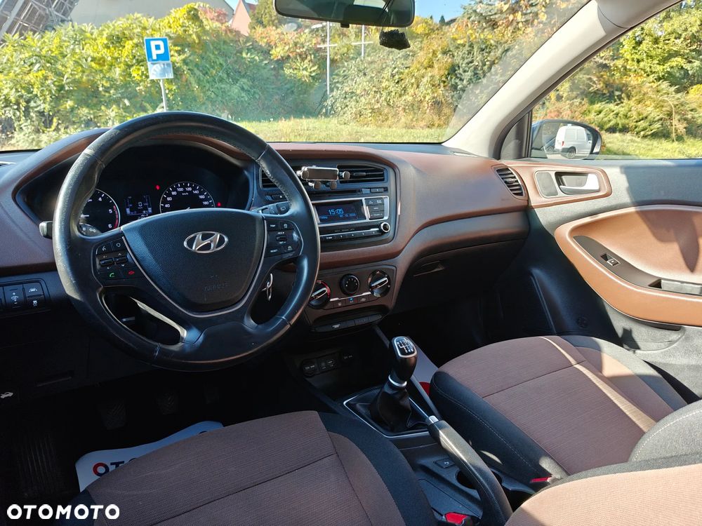 Hyundai i20 blue 1.1 CRDi Classic - 6