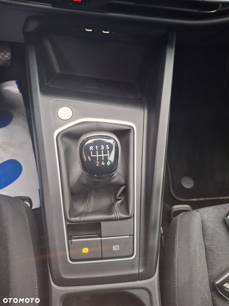 Volkswagen Golf 2.0 TDI SCR Life - 22