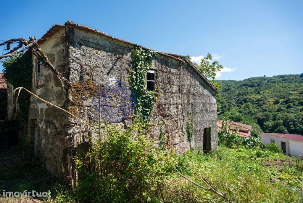 CASA EM PEDRA | DOIS PISOS | CANASTRO | ÁGUA MINA | QUINTAL | AMARANTE - Grande imagem: 2/20