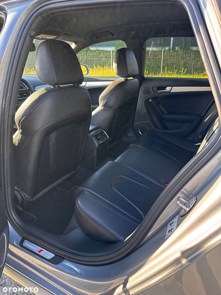 Audi A4 Avant 2.0 TDI DPF clean diesel S line Sportpaket - 19