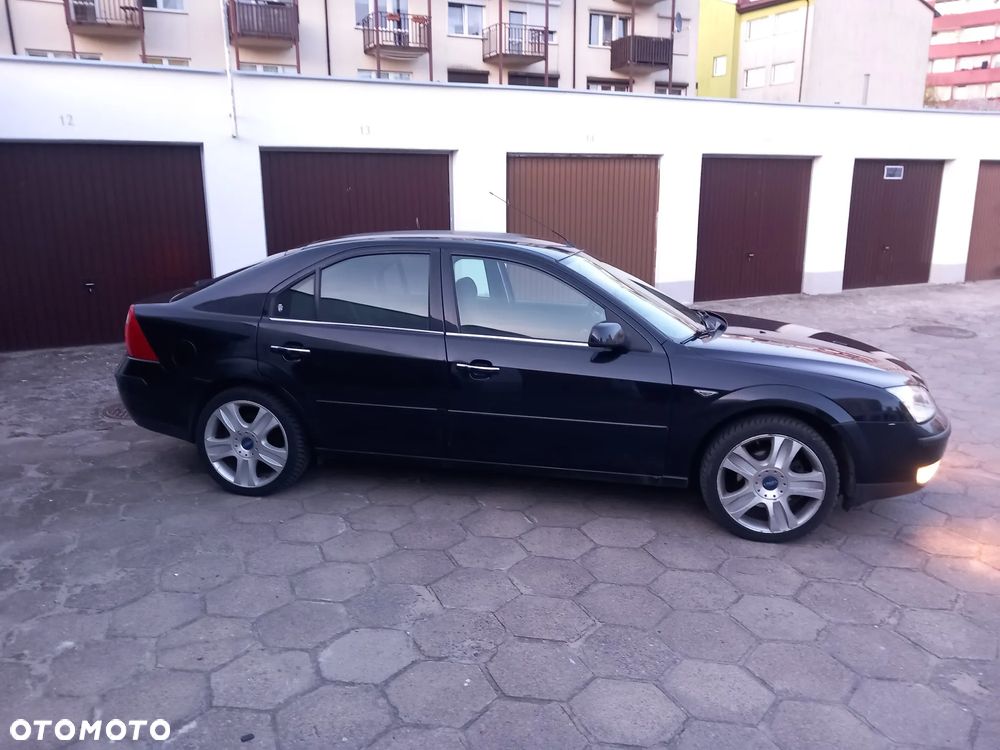 Ford Mondeo - 12