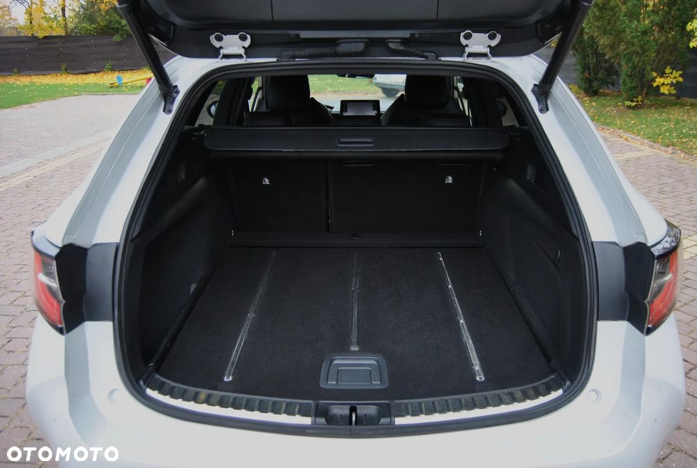 Toyota Corolla 2.0 Hybrid GR Sport - 21