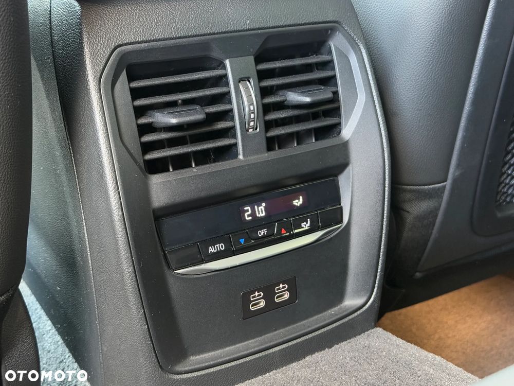 BMW Seria 3 320d M Sport - 23