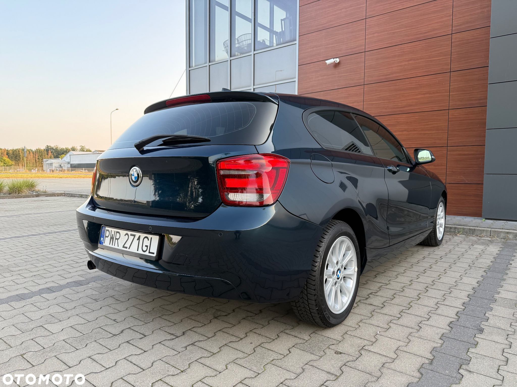 BMW Seria 1 114i - 12