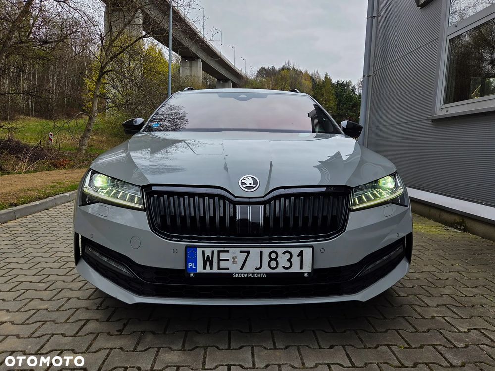 Skoda Superb 2.0 TDI SCR Sportline DSG - 38