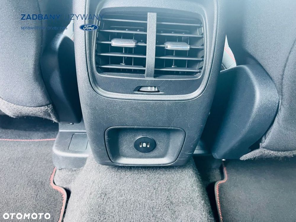 Ford Kuga - 22