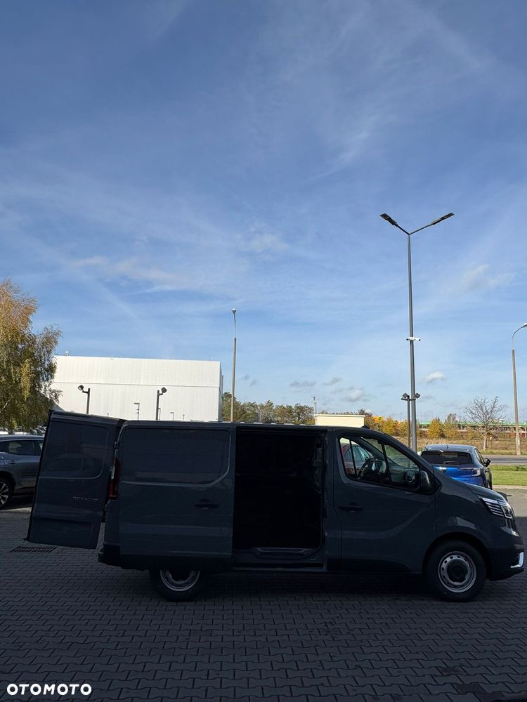 Renault Trafic L1H1 2.0dCi 150 KM - 26