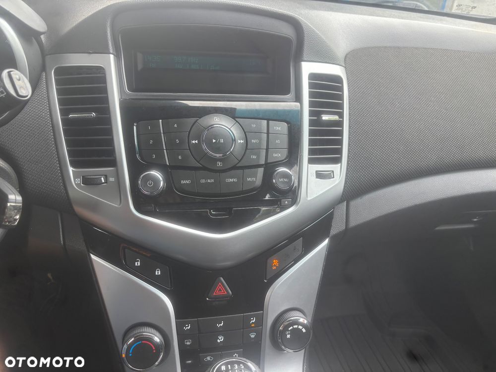 Chevrolet Cruze 1.6 LT - 15