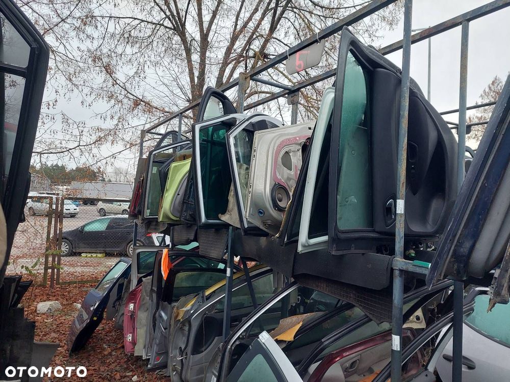 DRZWI KOMPLETNE LEWY PRZÓD FORD FOCUS MK2 II LIFT 5D 03 - 5