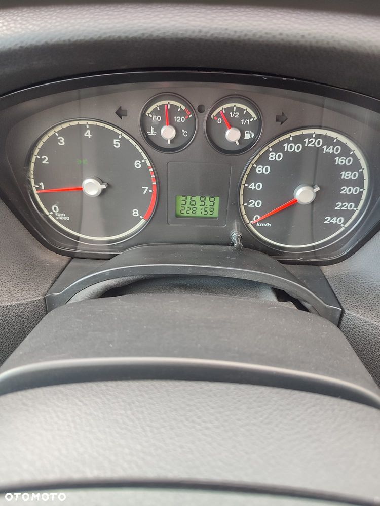 Ford Focus 1.6 Trend - 16