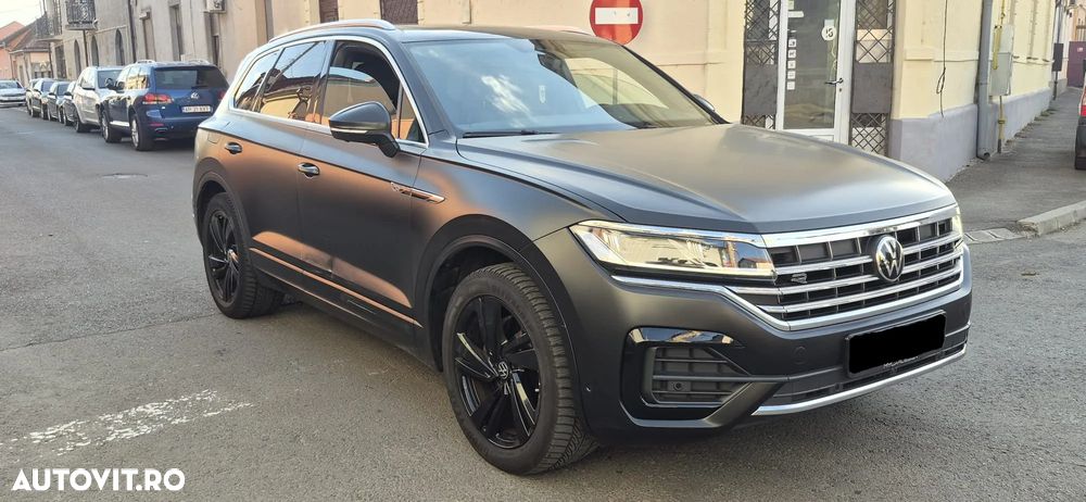 Volkswagen Touareg - 2