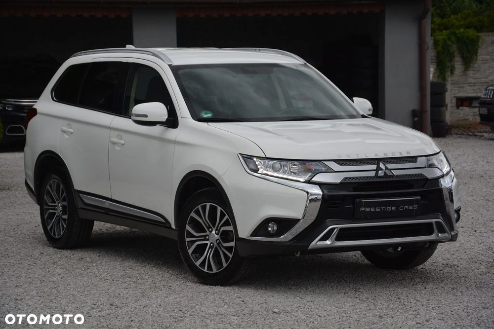 Mitsubishi Outlander - 3