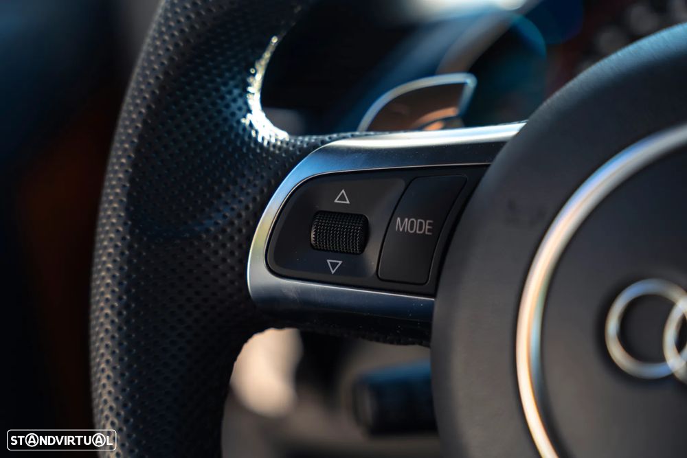 Audi R8 Coupé 5.2 FSI V10 Plus S tronic - 22