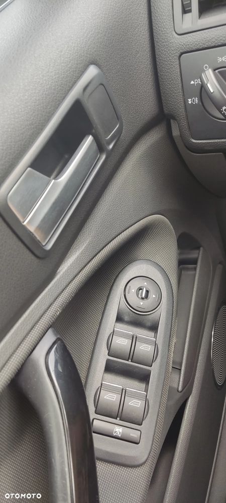 Ford Kuga 2.0 TDCi 4x4 Titanium - 18