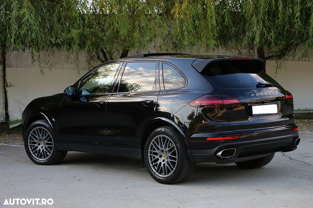 Porsche Cayenne 3.0 L - 9