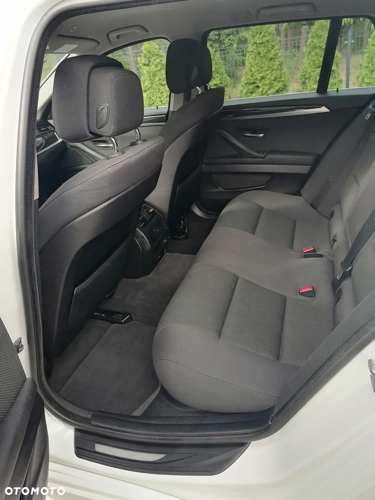 BMW Seria 5 520d - 22