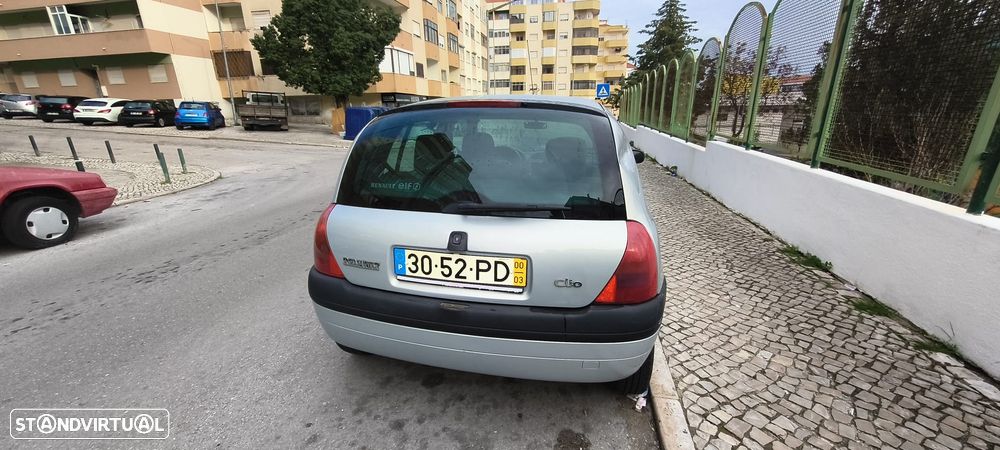 Renault Clio 1.4 RXE - 6