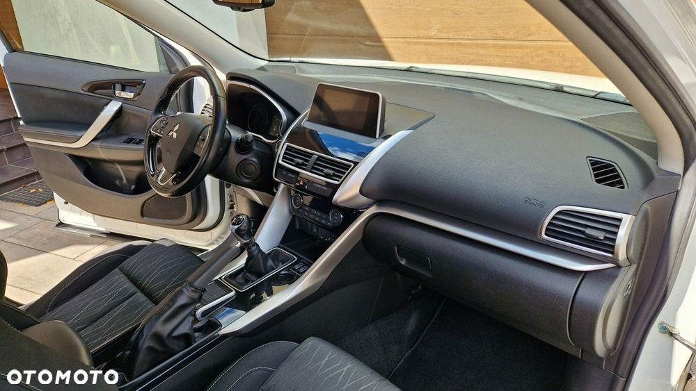 Mitsubishi Eclipse Cross - 21