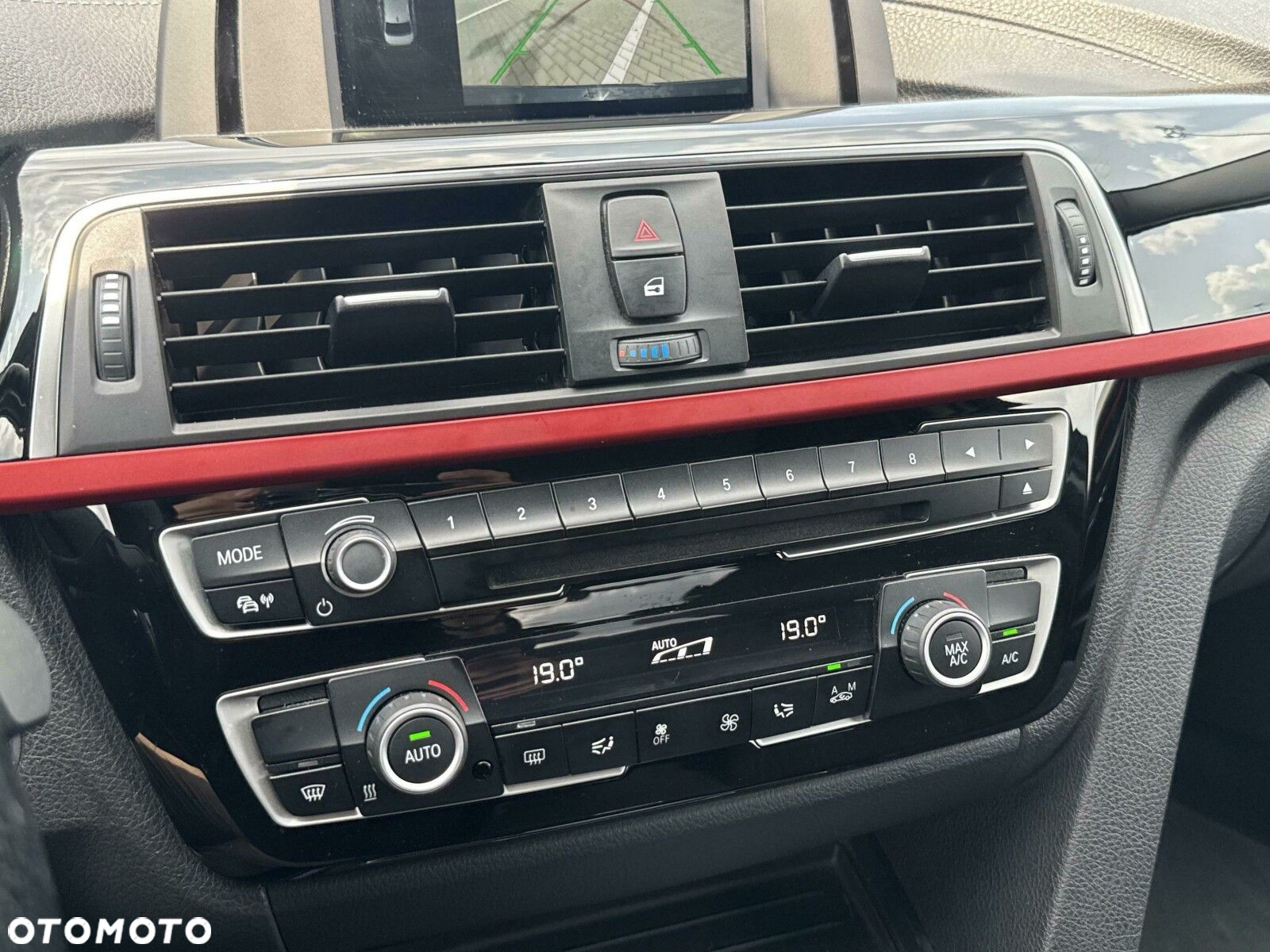 BMW Seria 3 320d Sport Line - 16