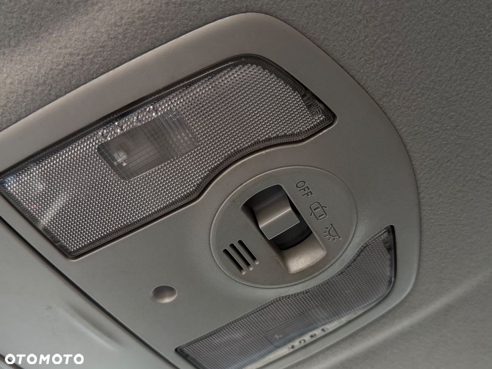 Toyota Prius (Hybrid) Executive - 24