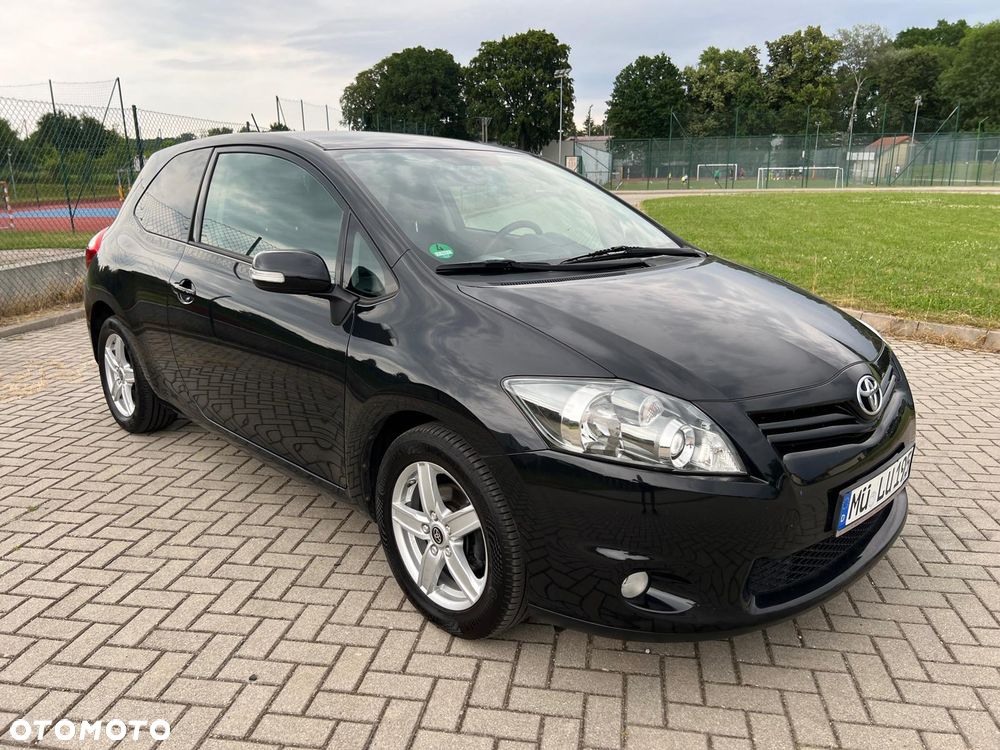 Toyota Auris 1.6 Dynamic - 1
