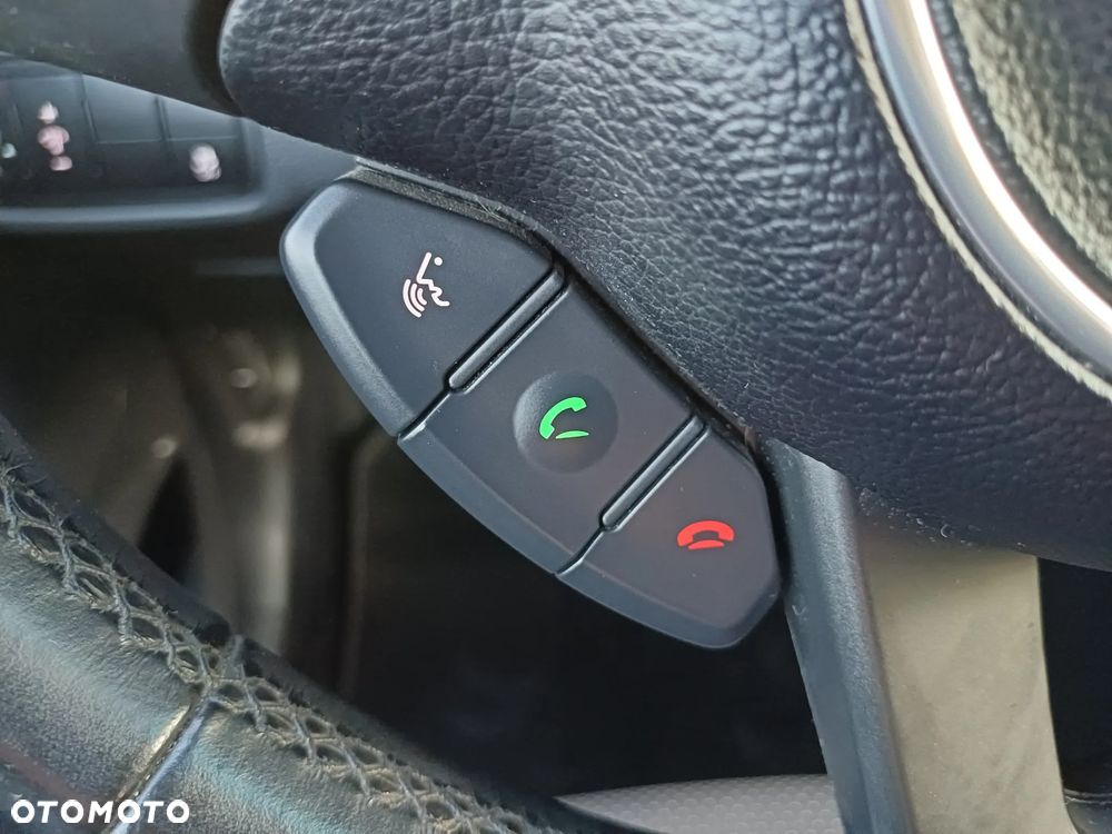 Kia Carens 1.7 CRDi 115 Fifa World Cup Edition - 18